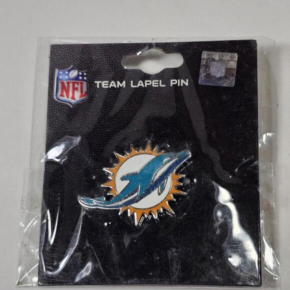 Miami Dolphins Licensed NFL Football Official Team Logo Lapel Pin (New) - Picture 1 of 3